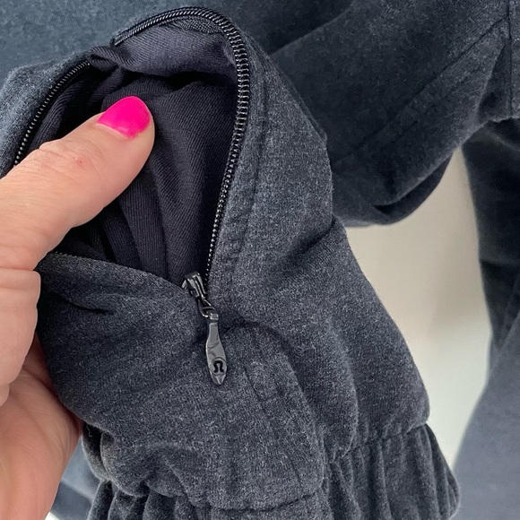 Lululemon After All Ruffle Neck Pullover Sweatshirt Sz 4 
Naval Blue Casual. G1 - Picture 5 of 11